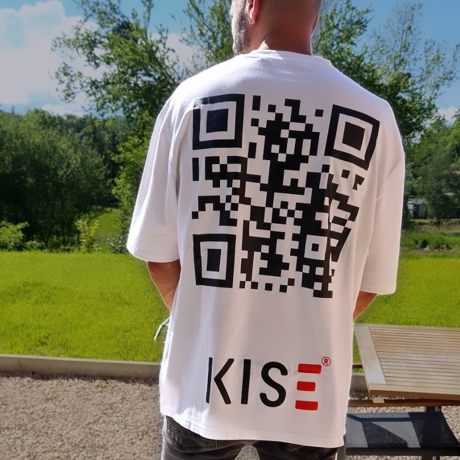 Tee-shirt blanc KISE de dos avec QR Code